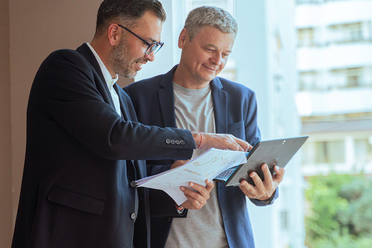 We explain valuations in plain language for both employees and boards