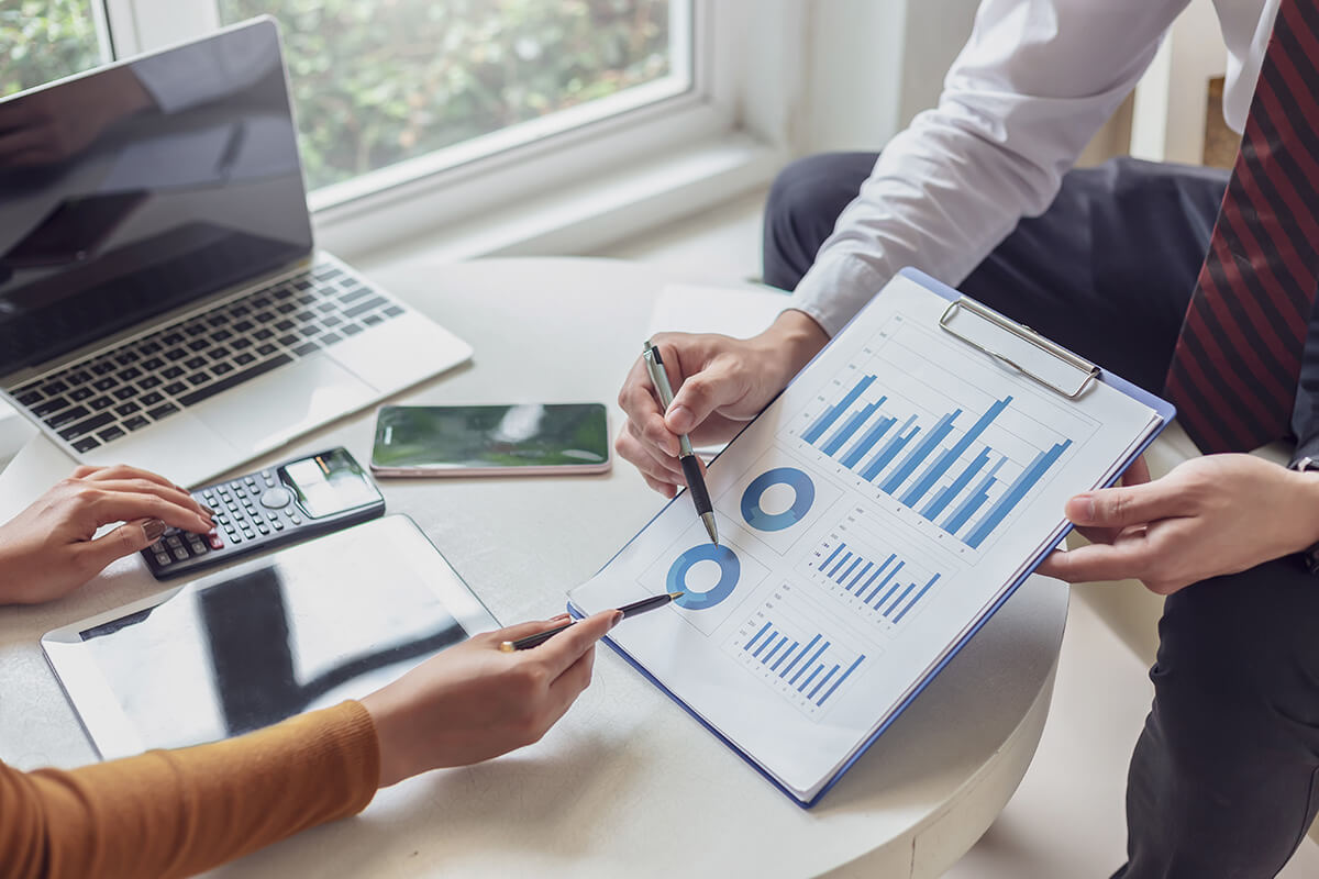 Hands-on advisory support